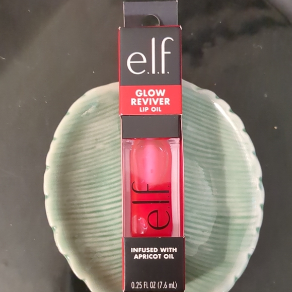 Lip Oil - Picture 1 of 3